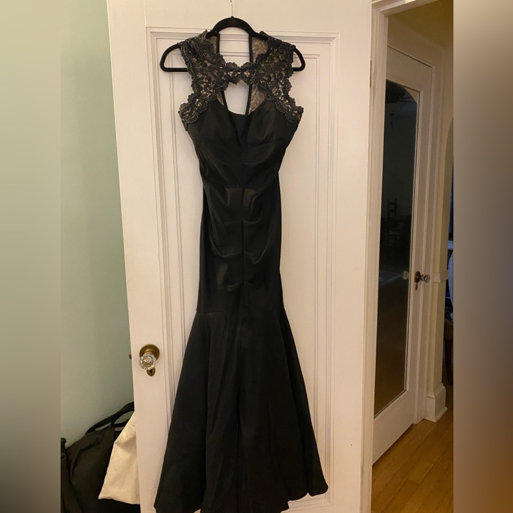 Euc x scape brand evening gown. Size 6.